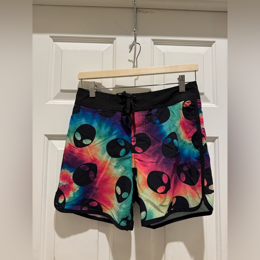 Midnight Hour Hot Topic  Shorts Dolphin Style Alien Y2K Swim Trunks Neon Size 28